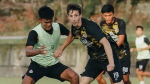 Skor Sementara  Semen Padang vs Persebaya 0-2:  Bajil Ijo Hajar 2 Gol dalam 3 Menit