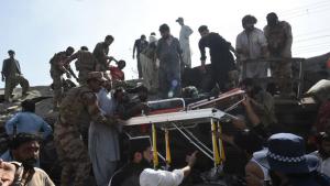 Bom Bunuh Diri Hantam Kereta Militer di Pakistan, 24 Tewas dan Puluhan Luka