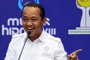 Bahlil Sentil Kenerja Kementerian Perumahan di Depan Wajah Prabowo