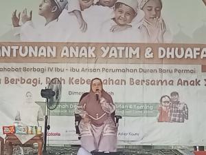Santunan Anak Yatim dan Duafah, Ibu-ibu Kelompok Arisan Perumahan Dubar Sukses Datangkan Pendakwah Mamah Dedeh