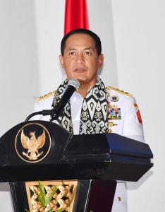Universitas Sam Ratulangi Berikan Gelar Doktor Kehormatan kepada Wagub Lemhannas Laksdya Erwin