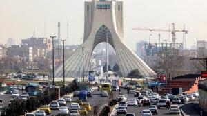 Kereta Teheran-Mashhad Lumpuh usai Serangan AS, Jalur ke Kota Pemakaman Ali Khamenei Ditutup