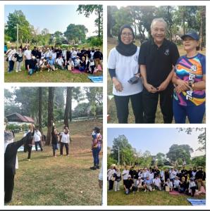 Hirup Udara Segar, Puluhan Alumni SMA 3 Teladan Jakarta Angkatan 1976 Berkumpul di Taman Barito