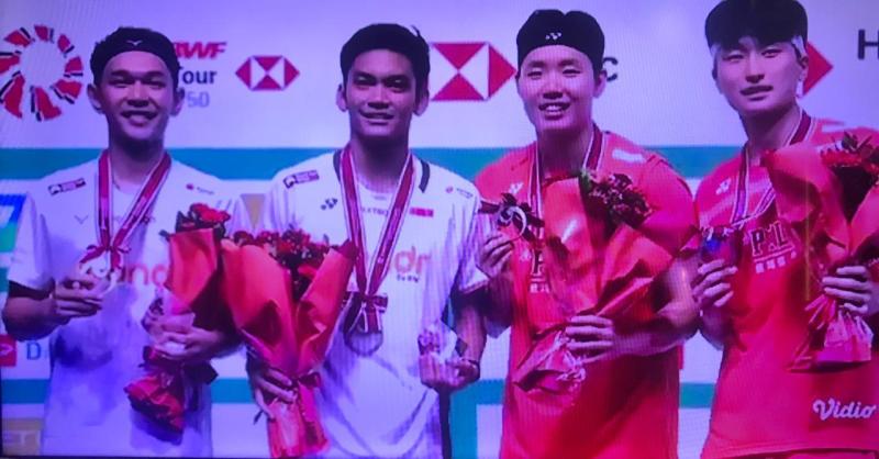  Pasangan ganda putra Indonesia, Fajar Alfian/Muhammad Shohibul Fikri meraih kemenangan pertama tahun ini dari turnamen Japan Open 2026.