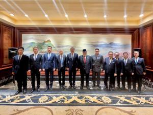 Perkuat Perdagangan, Investasi, dan Kerja Sama Ekonomi Strategis, Menko Airlangga Bertemu Menteri Perdagangan RRT