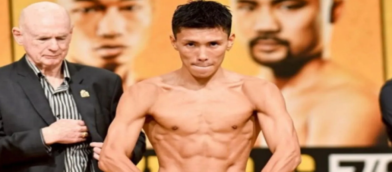 Shokichi Iwata, sang juara bertahan kelas terbang ringan World Boxing Council (WBC) sukses menghentikan ambisi Erik Badillo dengan kemenangan technical knockout (TKO) pada pertarungan yang berlangsung di Arena Kokugikan, Tokyo, Jepang, Senin (20/7).