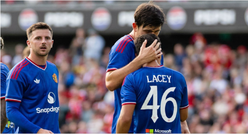 Duel persahabatan Manchester United kontra klub Liga Norwegia Rosenborg di Stadion Larkendal, Trondheim, Jumat (24/7) berlangsung tak seimbang.
