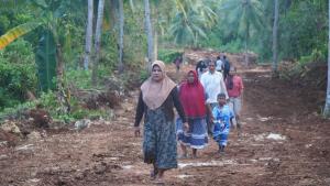 Masyarakat Kepulauan Umbele Antusias Sambut Pembukaan Jalan TMMD Ke-129
