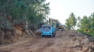 Alhamdulillah, Jalan Penghubung Kepulauan Umbele Kini Sudah Dapat Dilalui Truk
