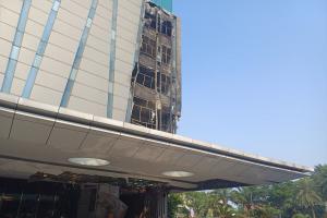 Kronologi dan Penyebab Hotel Pullman TA, Tanjung Duren Terbakar