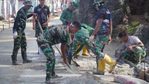 Kemanunggalan TNI dan Rakyat Semakin Kokoh, Kekompakan Warnai Pelaksanaan TMMD Ke-129 di Kepulauan Umbele
