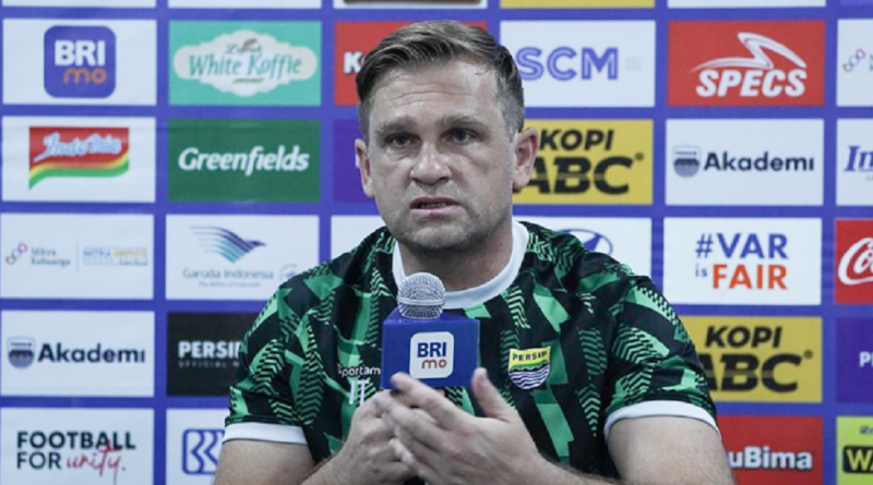 Pelatih Persib Bandung, Igor Tolic, memastikan Mariano Peralta absen saat menghadapi Persija Jakarta pada babak semifinal Piala Presiden 2026.