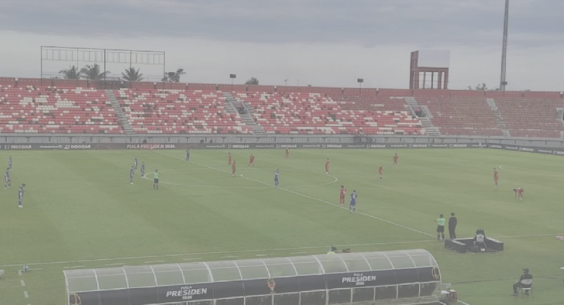 Persib Bandung sukses menghentian ambisi Persija Jakarta pada babak semifinal Piala Presiden 2026. Bermain di Stadion Kapten I Wayan Dipta, Kabupaten Gianyar, Bali, Selasa (4/8) Maung Bandung menang tipis 2-1 atas Macan Kemayoran.