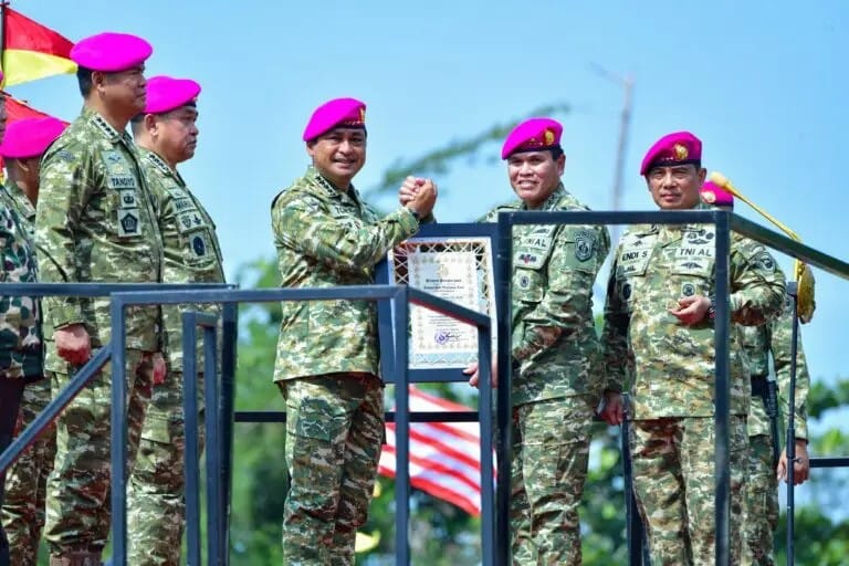 Kasau Diangkat Menjadi Warga Kehormatan Korps Marinir, Perkuat Soliditas Antarmatra TNI