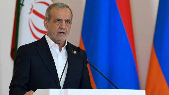 Pezeshkian Bantah Isu Hubungannya dengan Mojtaba Khamenei Renggang