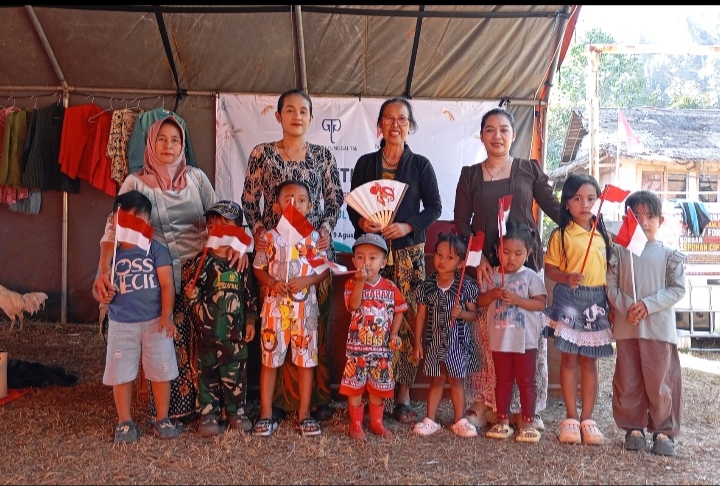 PBI Salurkan Bantuan untuk Korban Kebakaran Kasepuhan Ciptamulya