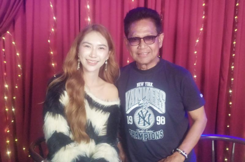 Icha Yang Bertemu Obbie Mesakh, Nyanyi Bareng hingga Buka Peluang Kolaborasi