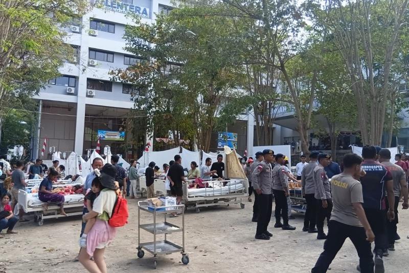 Update Terbaru Korban Gempa Flores: Meninggal 47 Orang, 157 Rumah Rusak Berat