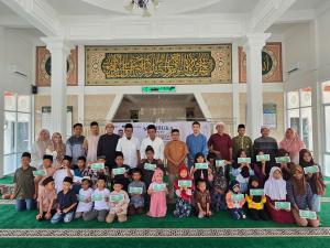 Raih Berkah Rabiul Awal, PTPN IV Regional IV Berbagi dengan 50 Warga Tanjung Lebar