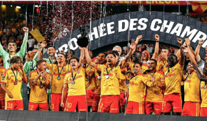  Tekuk PSG dengan Skor 1-0, RC Lens Juara Piala Super Prancis       
