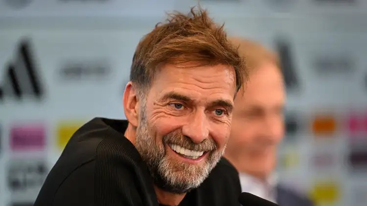 Juergen Klopp telah menyambangi para staf dan pemain pasca penunjukkannya sebagai pelatih Timnas Jerman.