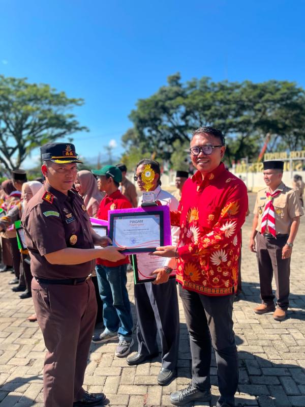 Wujud Peduli Lingkungan, PTPN IV REGIONAL IV Kebun Solok Selatan Raih Penghargaan