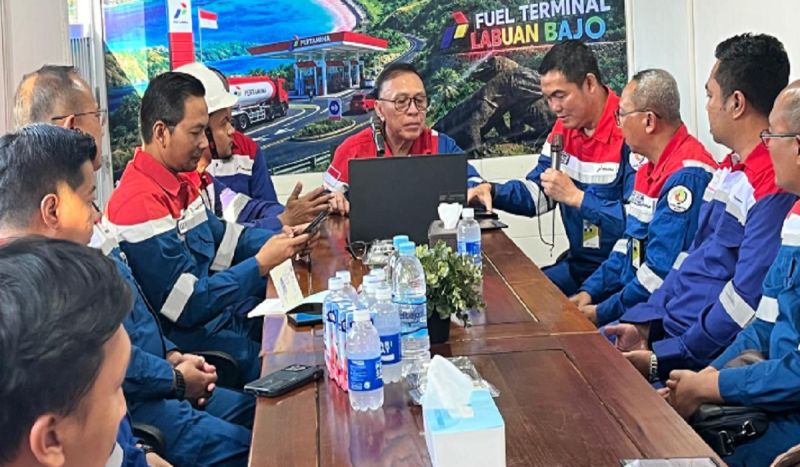  Komisaris Utama PT Pertamina (Persero) Mochamad Iriawan meninjau Fuel Terminal (FT) Labuan Bajo, Nusa Tenggara Timur (NTT), Selasa (18/8/2026).