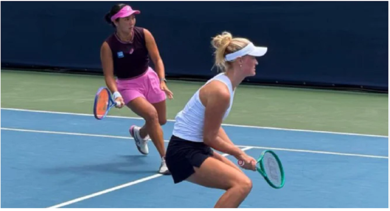  Pasangan ganda Aldila Sutjiadi/Erin Routliffe melaju ke perempat final ganda Cincinnati Open 2026 usai menyingkirkan Eri Aoyama/Yafan Liang 6-3, 6-2 di babak 16 besar, Rabu (19/8) WIB. 