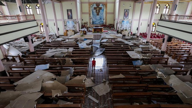 Update Gempa NTT: 75 Orang Meninggal, 907 Luka, 92.735 Mengungsi dan 3.752 Gempa Susulan