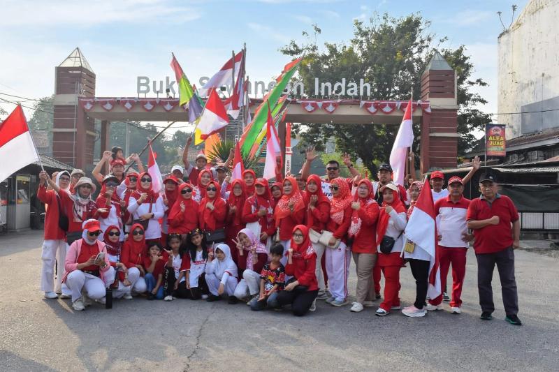GERAK JALAN SEHAT IKBM-BSI SEMARAKKAN HUT KE-81 RI