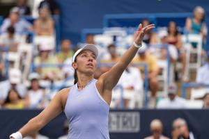 Pegula Singkirkan Swiatek di Semj Final Cincinnati Open           