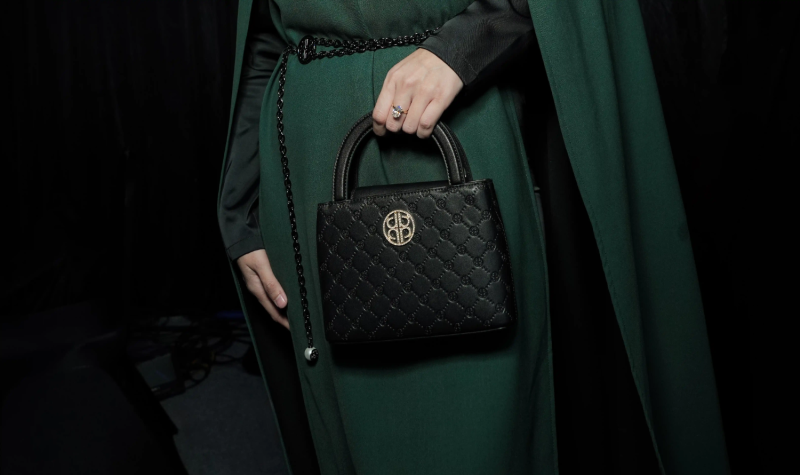 Tas kulit wanita model terbaru yang sedang hits. (Foto: Ist)