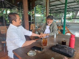 Hadir di Balai Sarwono! Merasakan Langsung Sensasi Terapi Accupressure Om Piet: Nyeri yang Bikin Tubuh Terasa Lebih Segar