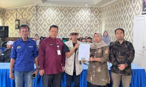 Dukung Pengolahan Sampah Sungai Berkelanjutan, PT CTP Tollways Fasilitasi Operasional Barrier