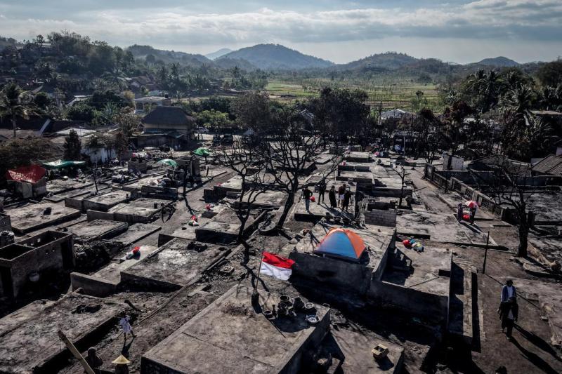 Desa Adat Sade yang terbakar. (Foto: Humas Kemenpar)
