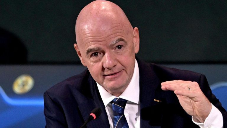 Pro dan kontra terkait rencana Presiden FIFA Gianni Infantino untuk menjual sahan Piala Dunia kepada investor swasta belum berakhir.