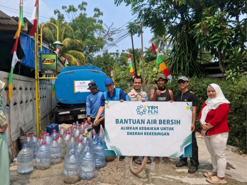 YBM PLN Jakban Salurkan Bantuan Air Bersih bagi Warga Terdampak Kekeringan di Jonggol