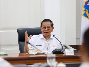 Gubernur DKI Jakarta Himbau Warganya Tetap Tenang dan Waspada Hadapi Sebaran Abu Vulkanik Gunung Anak Krakatau
