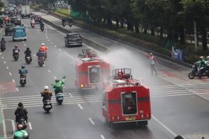Bersihkan Abu Vulkanik, Kodam Jaya Kerahkan 147 Water Tank 
