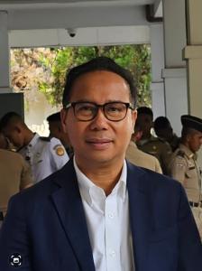 Membuat Sederhana Urusan Pusat di Daerah