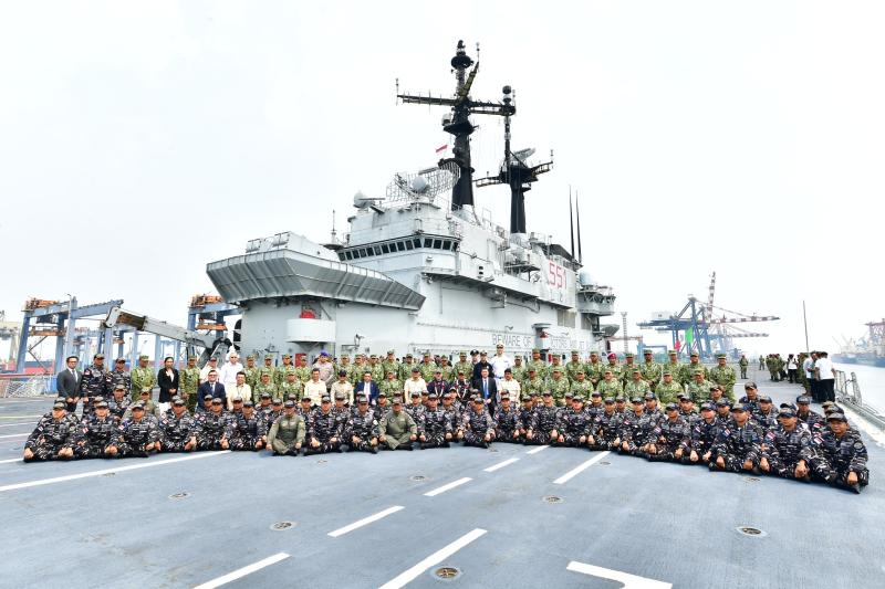 Kapal Induk ITS Giuseppe Garibaldi Tiba di Jakarta