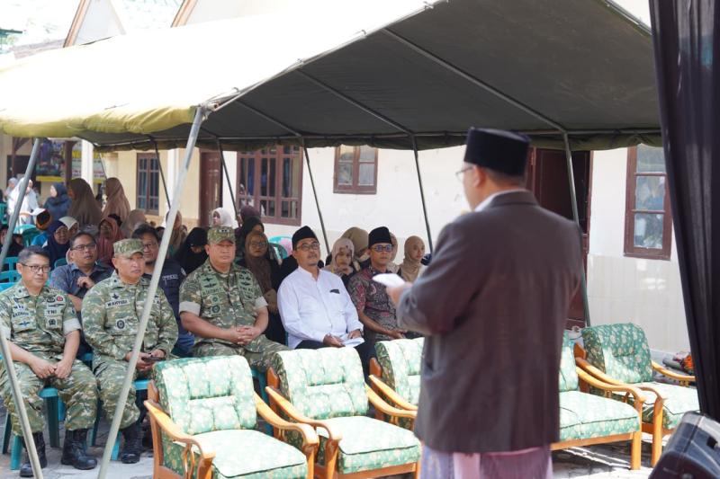 Terhubung Langsung dengan Monas: Peringati Maulid Nabi dan HUT Ke-81 TNI, DKT Jember Sukses Gelar Baksos Kesehatan