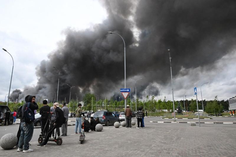  Serangan Terbesar sejak Perang Dimulai, Ribuan Drone Ukraina Hantam Moskwa: Jantung Minyak Rusia Lumpuh Total