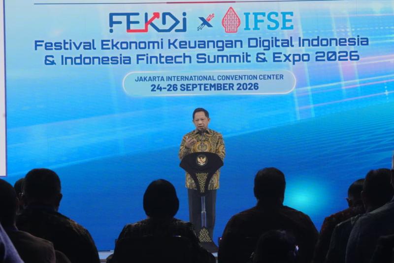 Mendagri dalam acara pembukaan Festival Ekonomi Keuangan Digital Indonesia dan Indonesia Fintech Summit & Expo (FEKDI x IFSE) 2026 di Plenary Hall Jakarta International Convention Center (JICC), Kamis (24/9/2026). (Foto: Puspen Kemendagri)