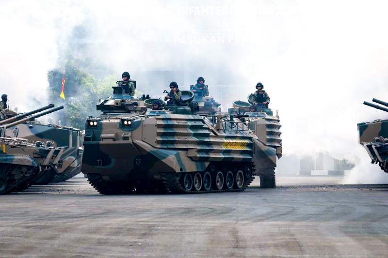 Menhan Resmikan AAV M-35, Ranpur Amfibi Marinir