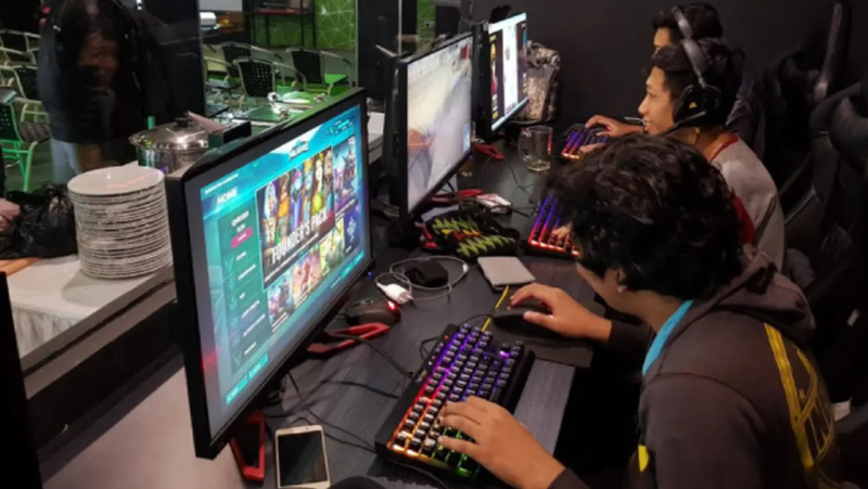 The Modern Gaming Playbook: Balancing Fast-Paced Action with Classic Casino Play