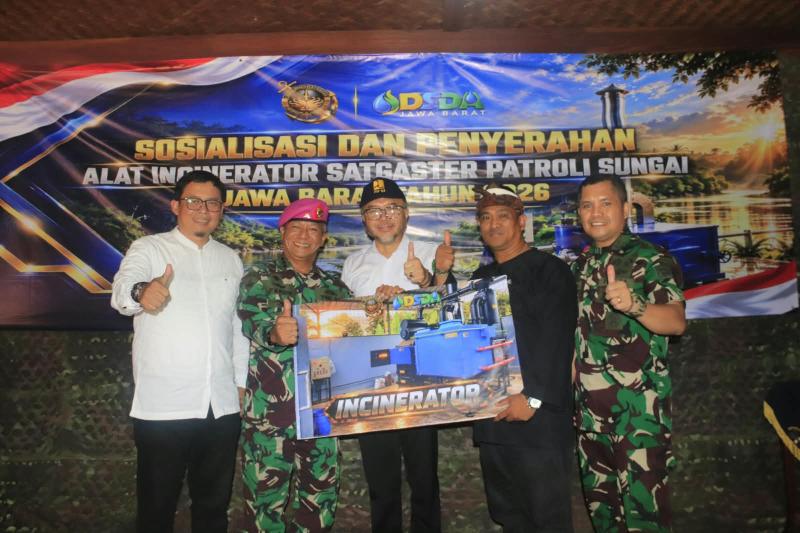 Korps Marinir dan Pemprov Jabar Serahkan Incinerator Kelola Sampah