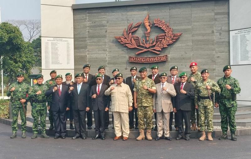 Presiden Prabowo Hadiri Sertijab Danyonif 328 Kostrad, Beri Pengarahan ke Prajurit