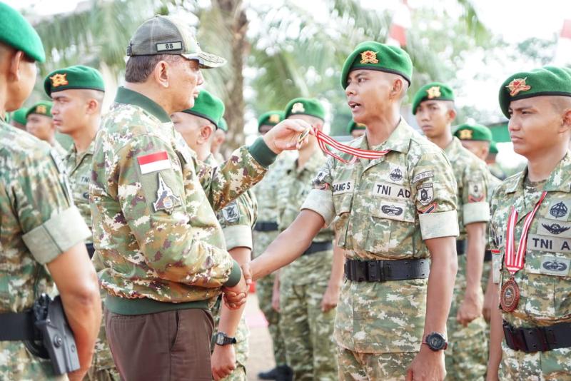 Kunjungan Menhan ke Yonif TP 881/Baratama Dharma, Perkuat Komitmen Jaga Perbatasan