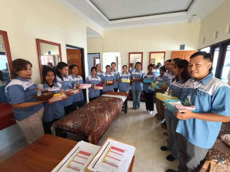 Kementerian Ketenagakerjaan (Kemnaker) melalui Kemnaker Peduli Bencana terus memberikan dukungan kepada masyarakat terdampak gempa di Nusa Tenggara Timur (NTT). (Foto: Biro Humas Kemnaker)